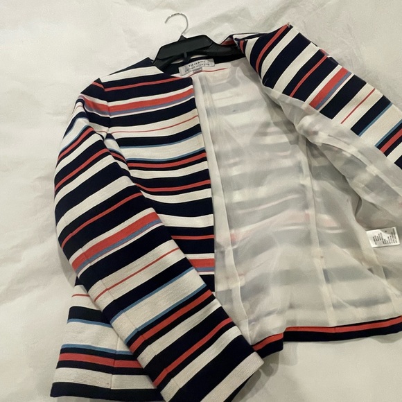 Tahari Arthur S. Levine Womens Stripped jacket  size 4 - Picture 5 of 10